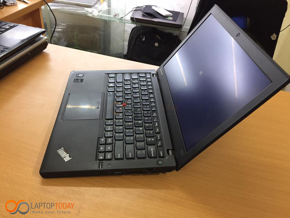 Laptop cũ Lenovo ThinkPad X240 (Core i5-4300U, 4GB RAM, 320GB HDD, 12.5 inch)